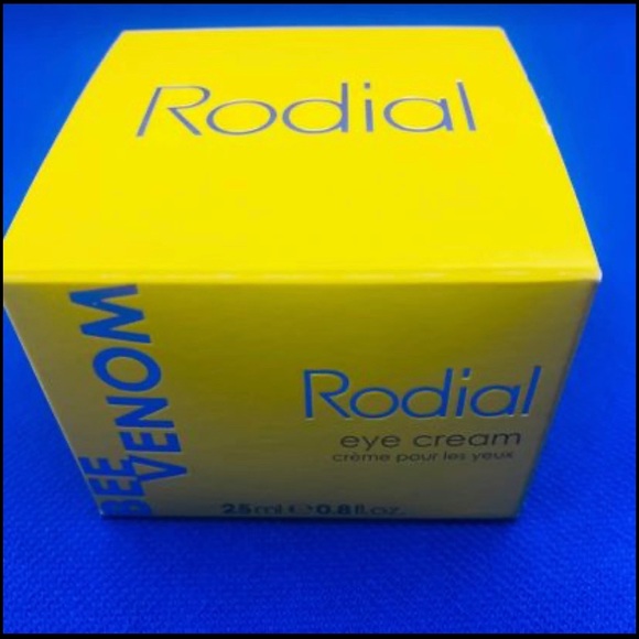 Rodial Bee Venom Eye (0.8 fl. oz.) - Picture 2 of 5